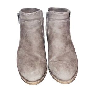 Maurice’s Sz 7 Ankle Booties